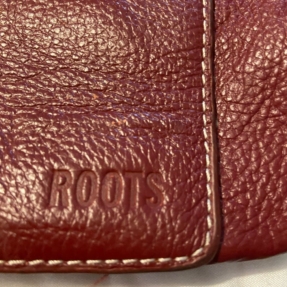 Genuine Deep Red Pebbled Leather Crossbody purse from Roots Canada - Picture 3 of 6